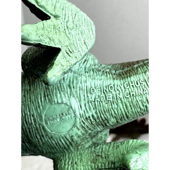 Lot of Nine Dinosaurs different sizes kinds Baryonyx Deinonychus Stegosaurus - Picture 8 of 8